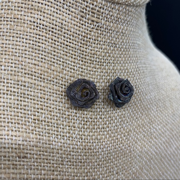 Vintage Metal Mesh Silver Rose Post Earrings - Picture 2 of 3